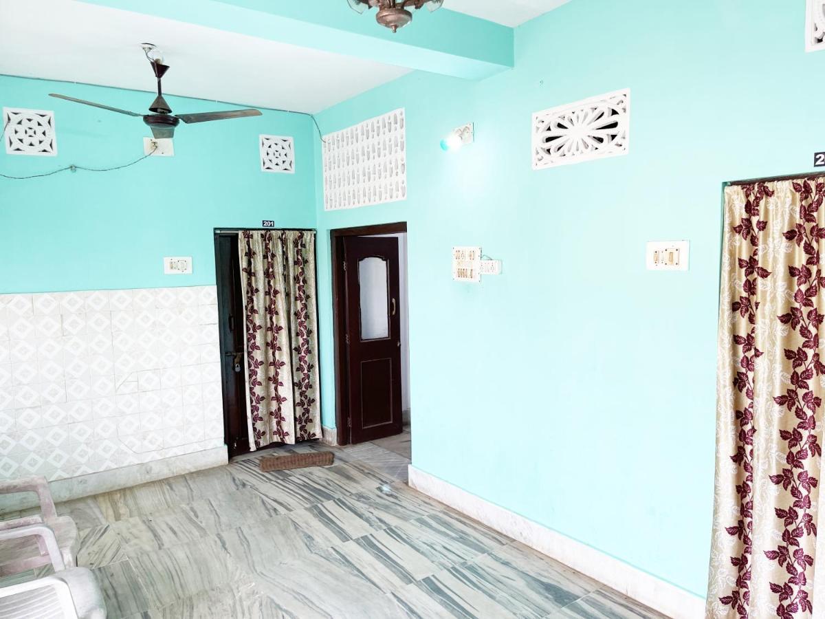 Hotel Radha Krishna 푸리 외부 사진