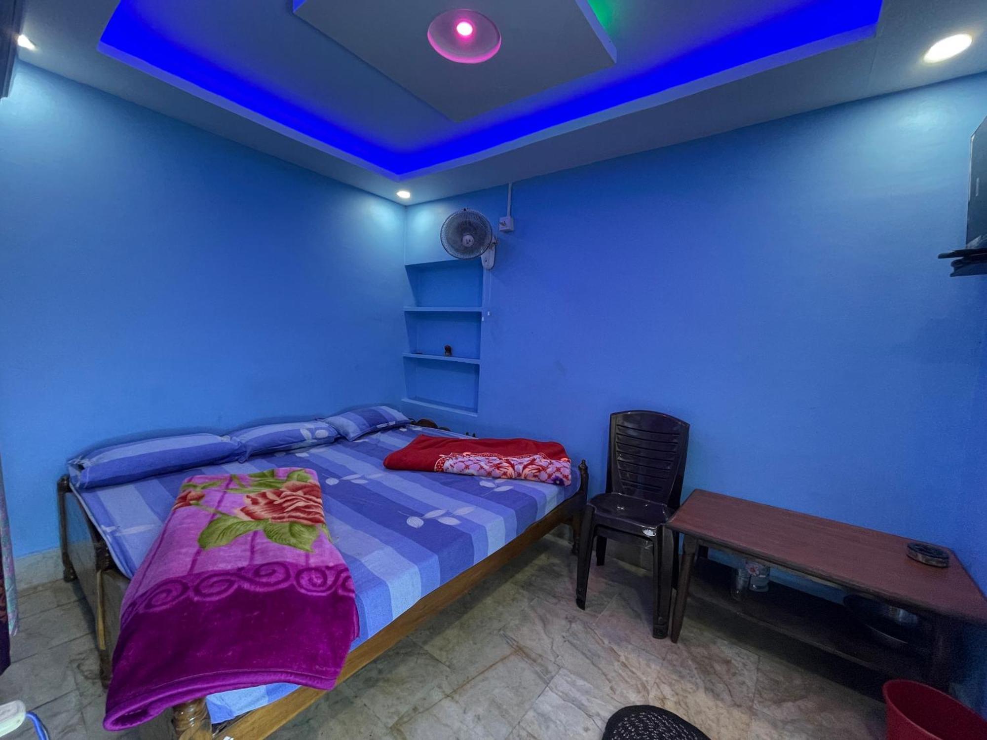 Hotel Radha Krishna 푸리 외부 사진